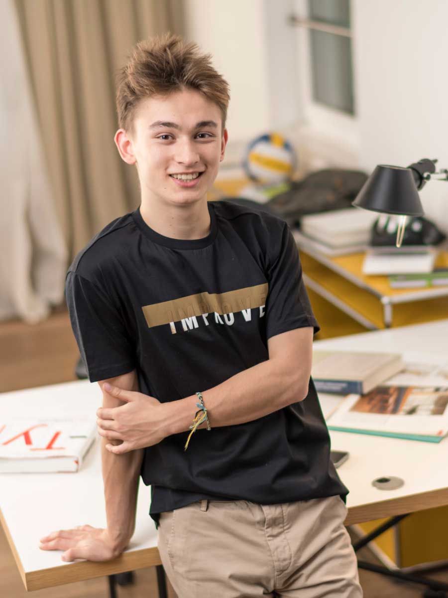 Jonas W