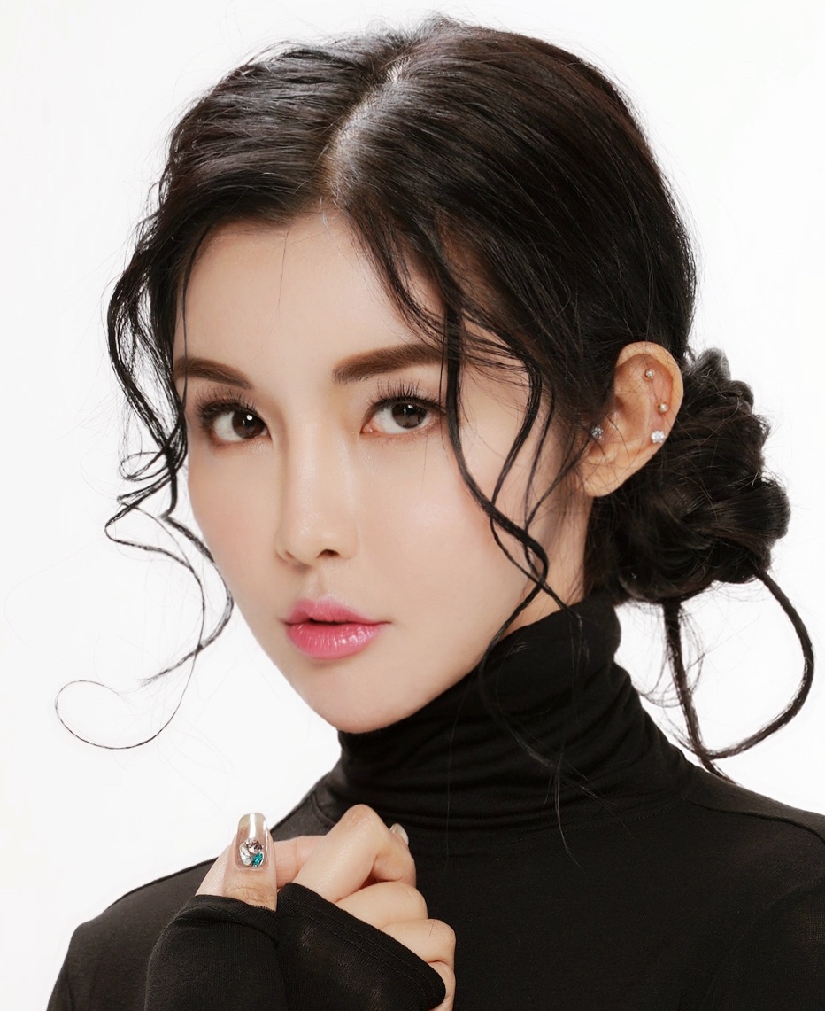 Akiko takahashi Roxanne Dela Cena
