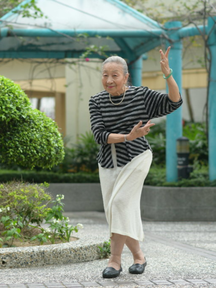 楊依依