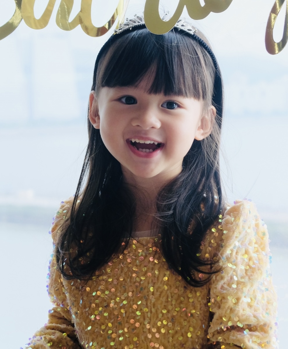 Charmaine L