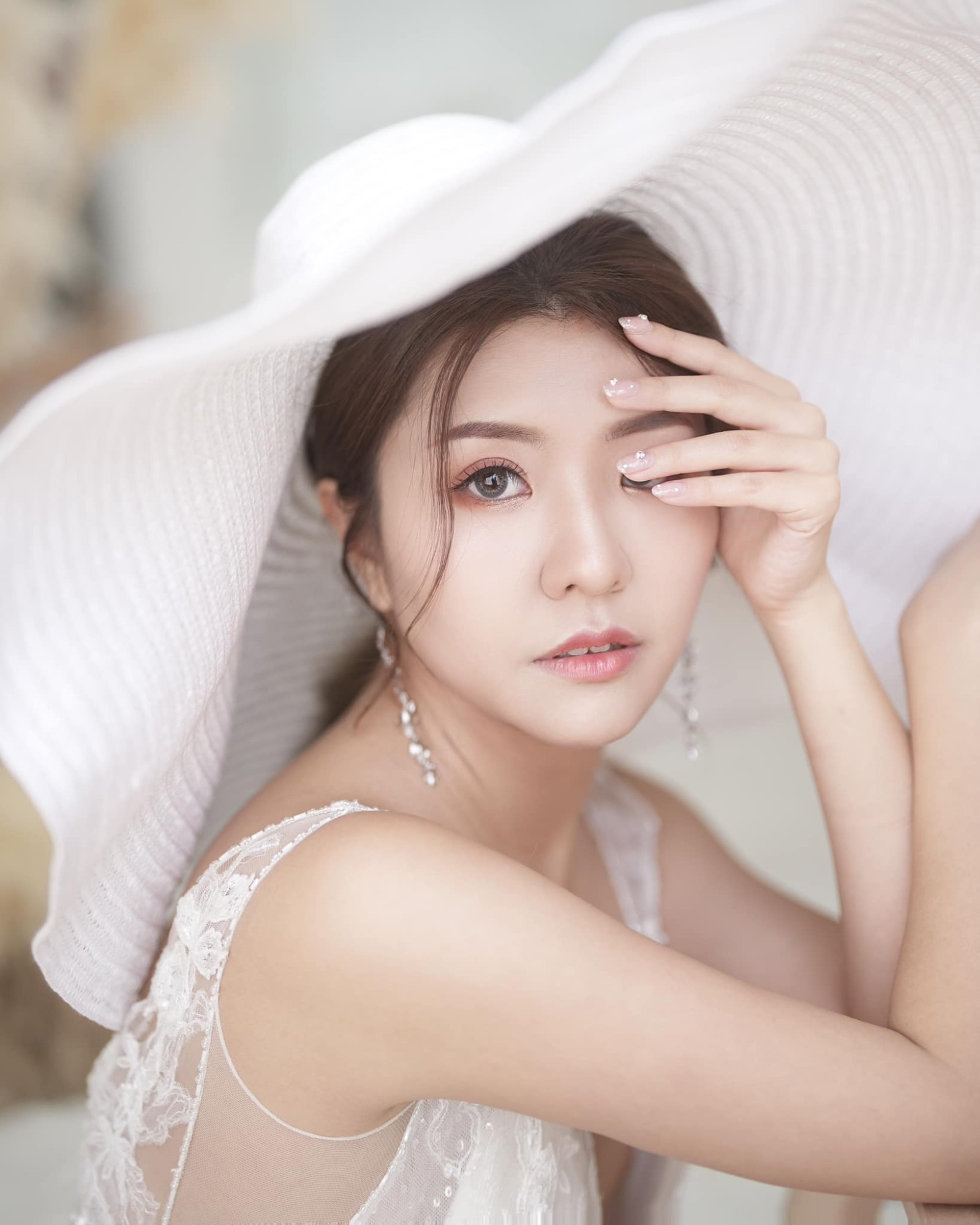 Angel L
