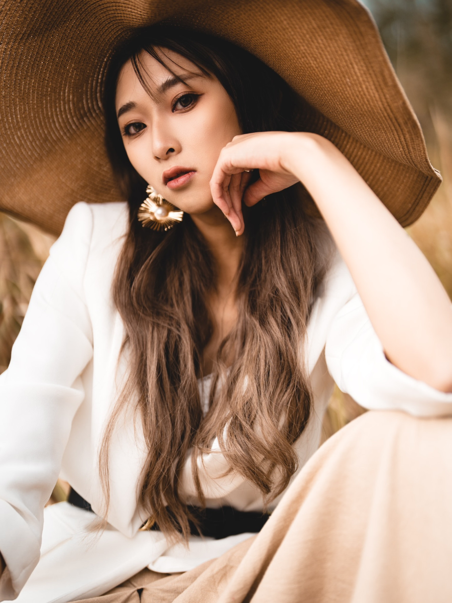 Vivienne W