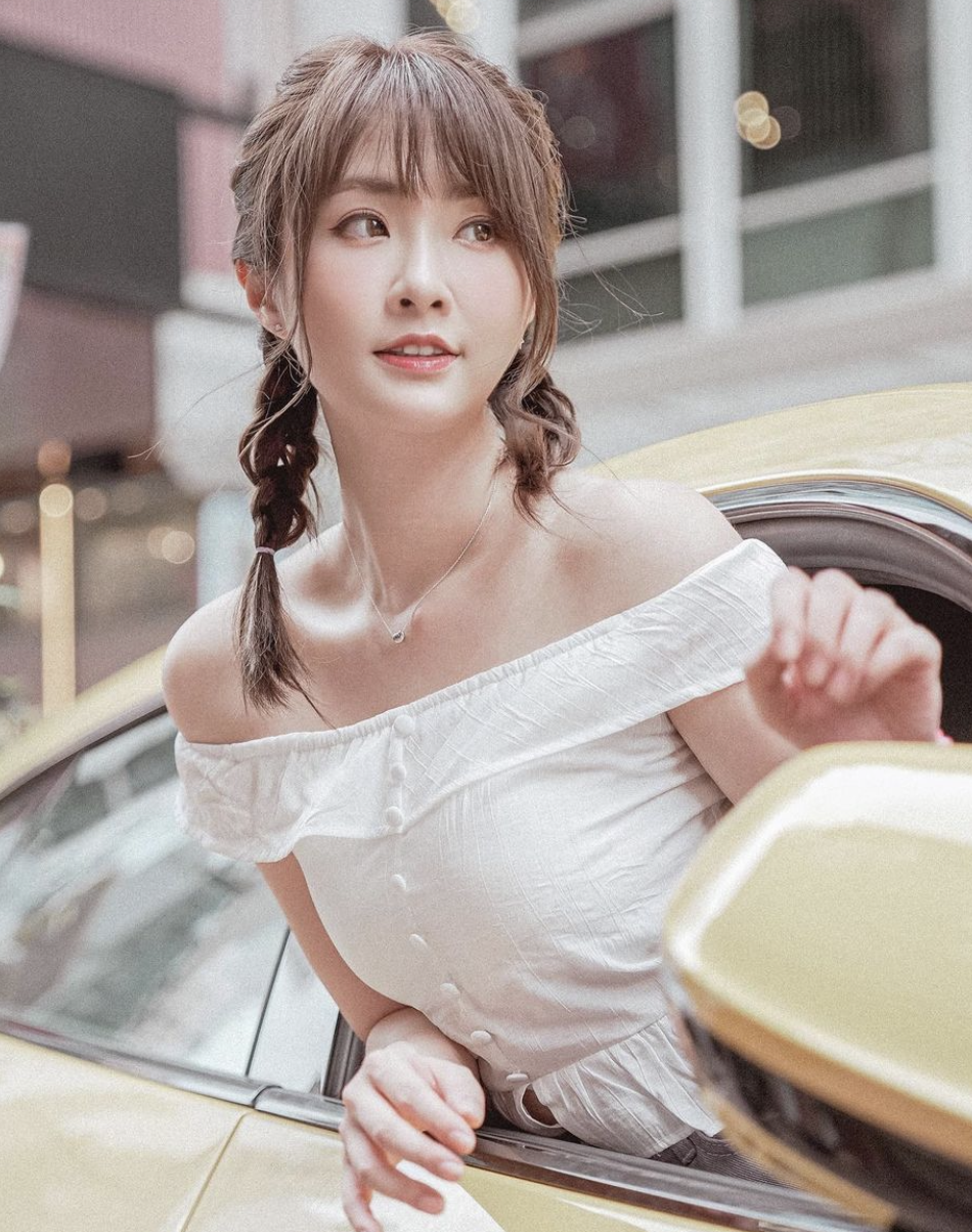 Jeannie L